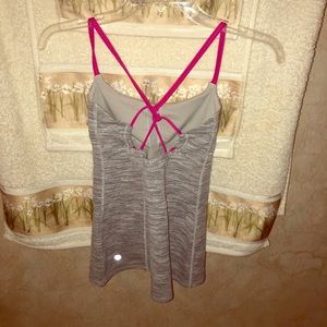 Lululemon workout top 